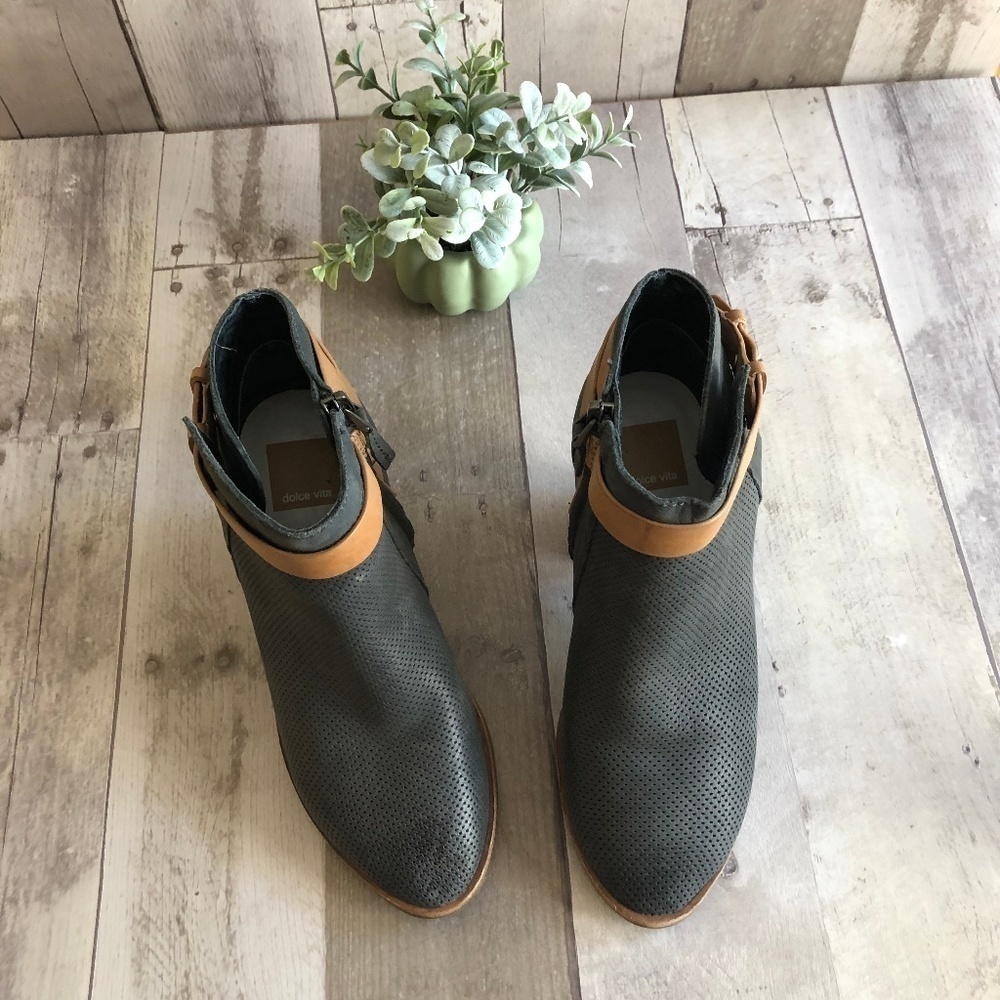 DV by Dolce Vita Grey/Brown Booties Size 6